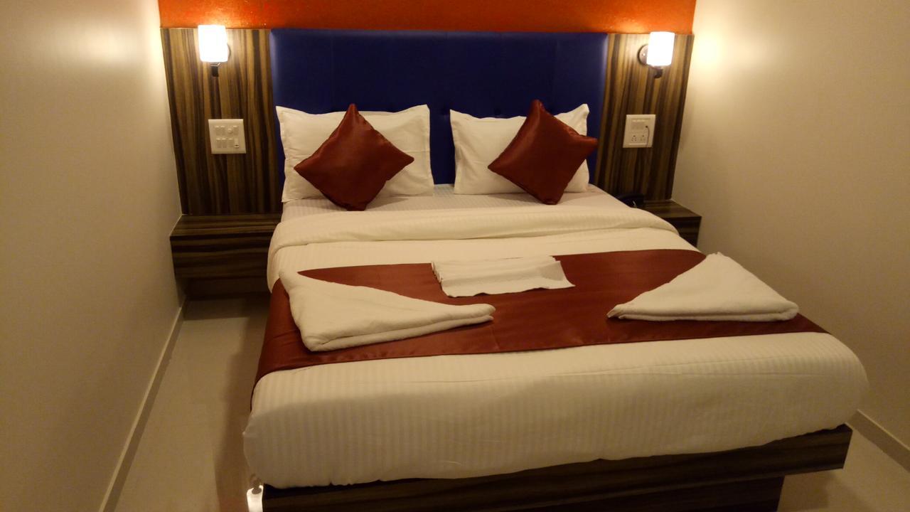 Flagship 83490 Hotel Bently Palace Bombay Eksteriør billede