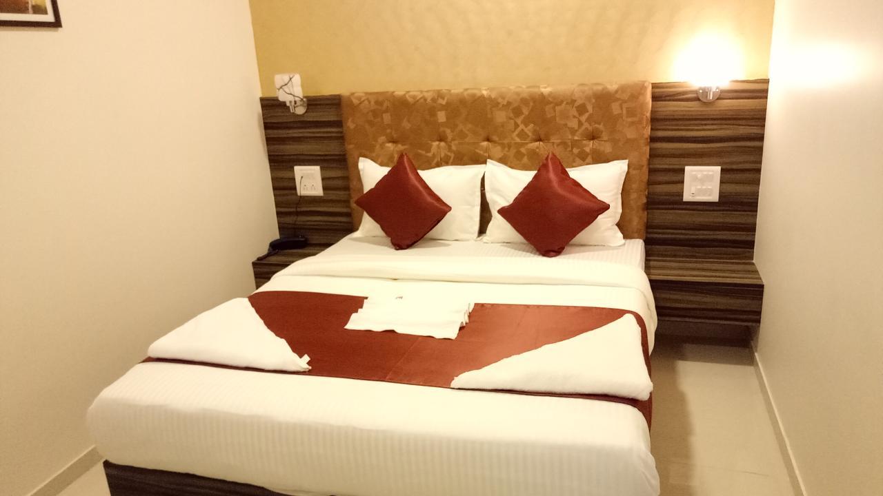 Flagship 83490 Hotel Bently Palace Bombay Eksteriør billede